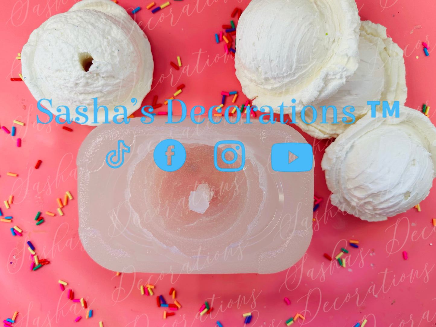 1 Regular Ice Cream Scoop w/ Straw Hole Mold PREORDER