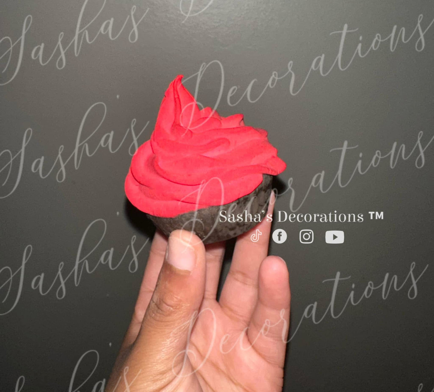 Faux Cupcake (not sealed) PREORDER