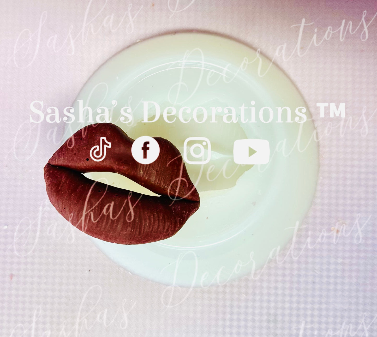 Lips Mold PREORDER