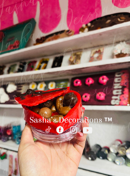 Finished Heart Box Topper w/ chocolate pieces Topper PREORDER