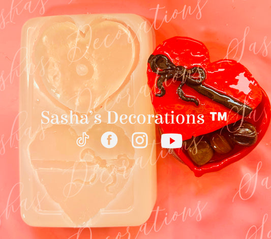 Heart Box Topper Mold w/ Premade Straw Hole PREORDER (chocolate pieces not included)