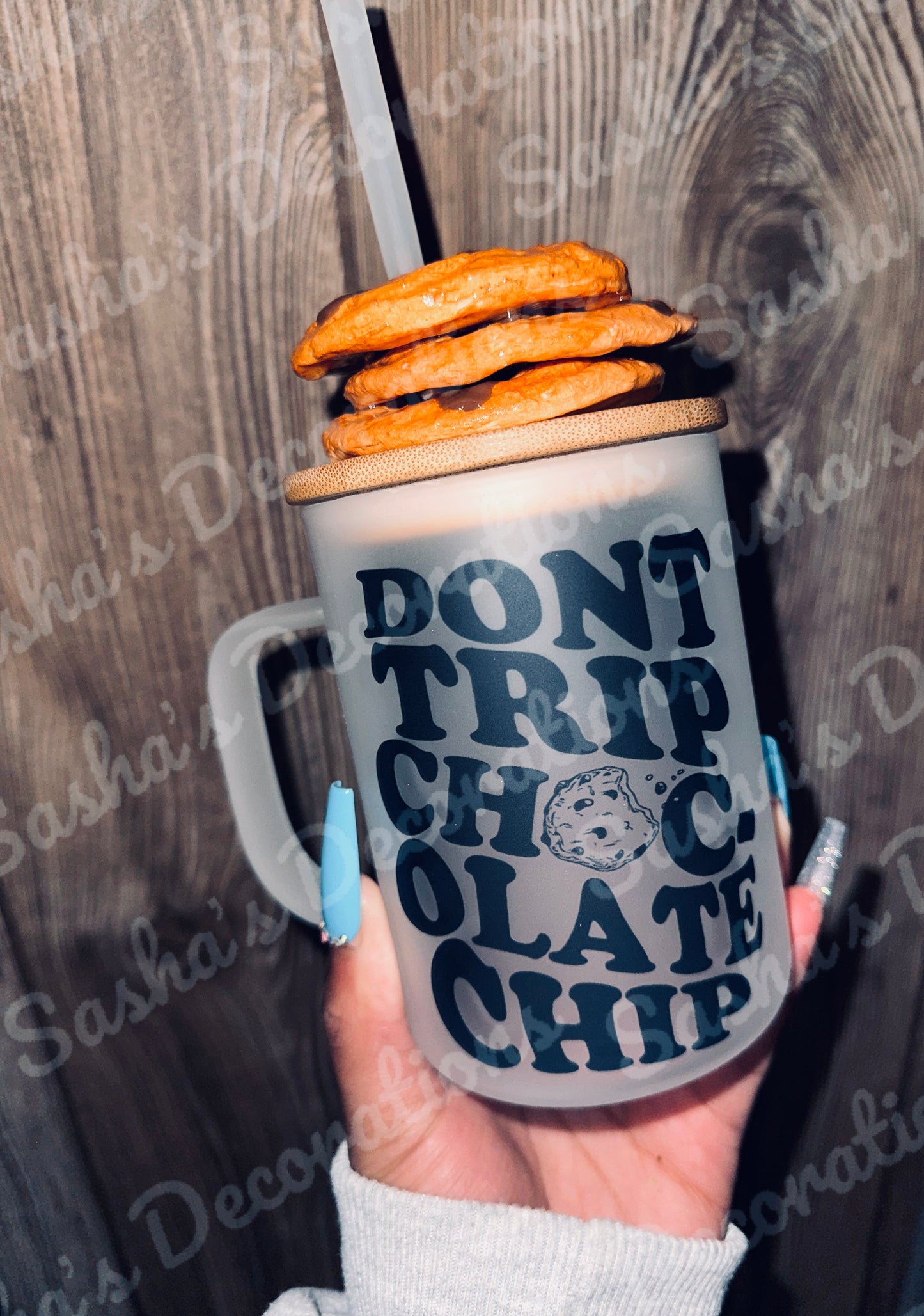 A PREORDER “Don’t trip chocolate chip” glass mug